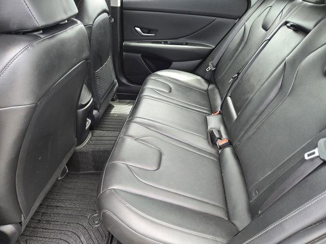 Used 2025 Hyundai Elantra Limited FWD image 29