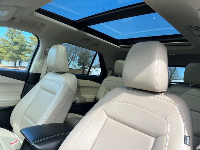 Certified 2022 Ford Explorer XLT w/ Equipment Group 202A image 17