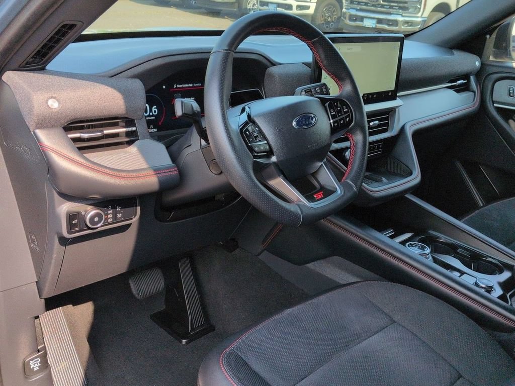 Certified 2025 Ford Explorer ST AWD/4WD image 12