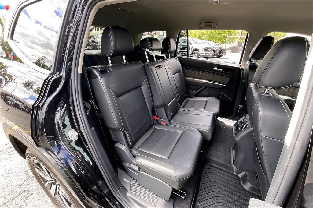 Used 2023 Volkswagen Atlas SE AWD/4WD image 26