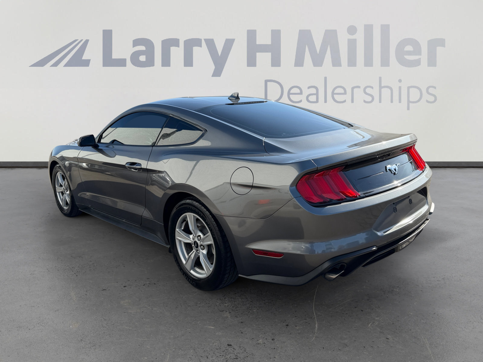 Certified 2021 Ford Mustang Coupe RWD image 3