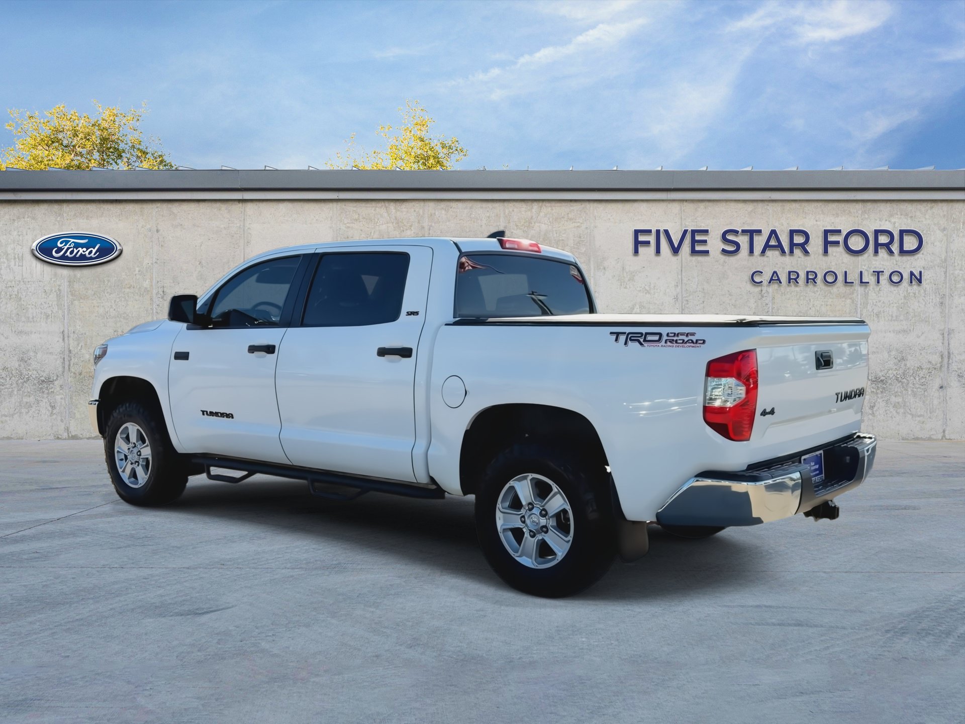 Used 2021 Toyota Tundra SR5 w/ SR5 Leather Package AWD/4WD image 6