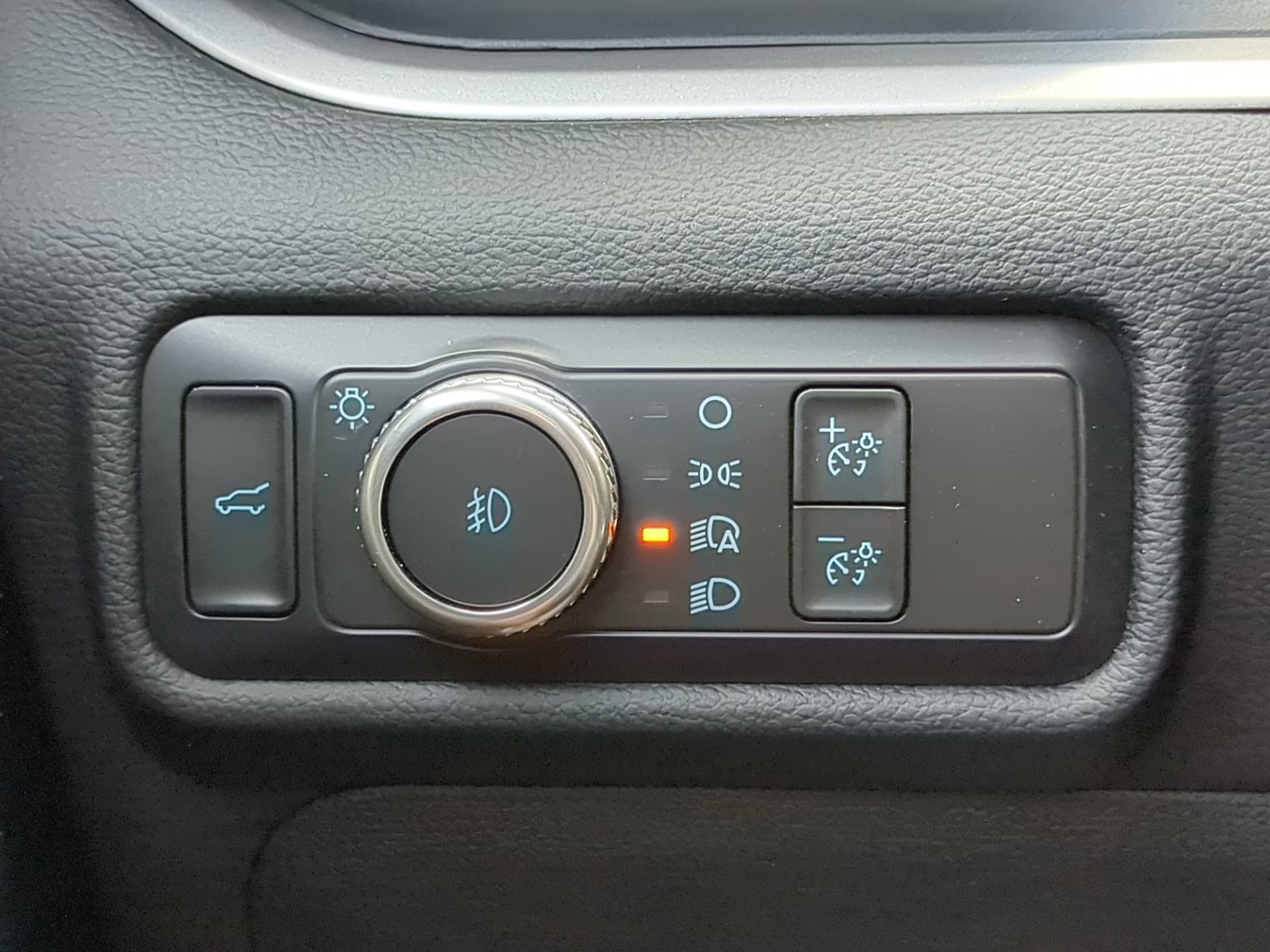 Certified 2022 Ford Explorer XLT w/ Equipment Group 202A image 56