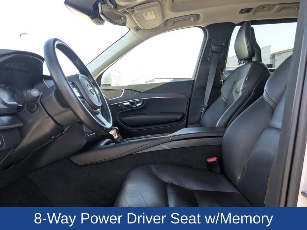 Used 2020 Volvo XC90 T5 Momentum image 14