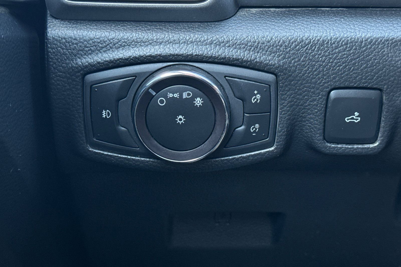 Certified 2019 Ford Ranger XLT w/ Equipment Group 302A Luxury image 27