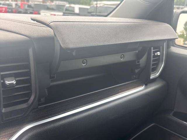 Used 2024 Chevrolet Silverado 1500 RST AWD/4WD image 39