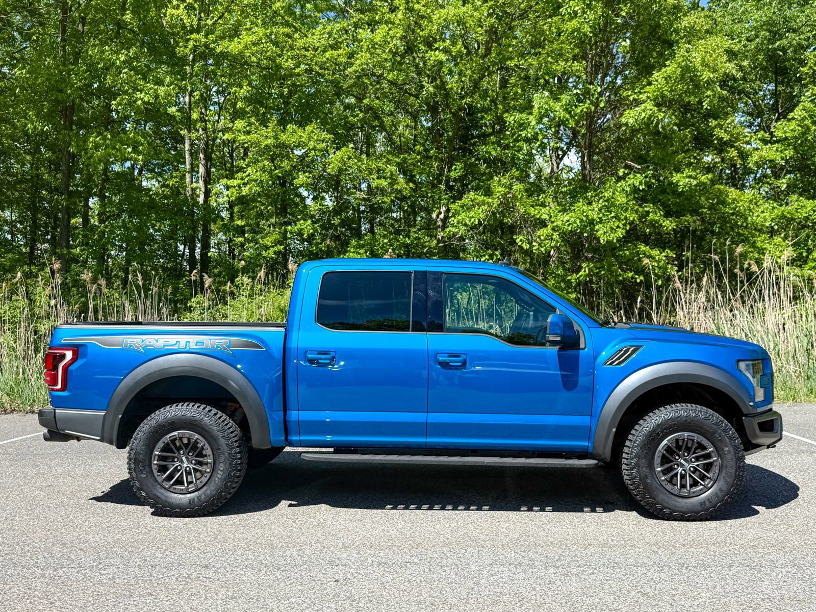 Certified 2019 Ford F150 Raptor w/ Equipment Group 802A Luxury AWD/4WD image 7