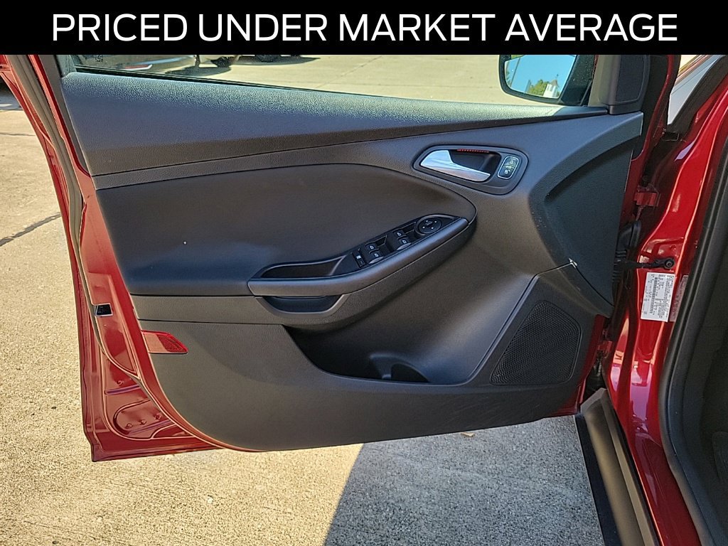 Certified 2017 Ford Focus SEL w/ Interior Protection Package FWD image 19