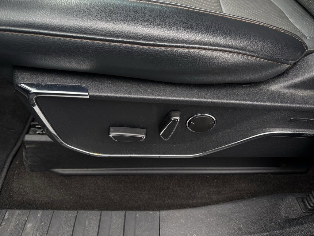 Certified 2022 Ford F150 Lightning Lariat w/ Equipment Group 511A High image 11