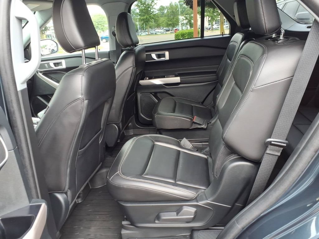 Certified 2023 Ford Explorer XLT w/ Equipment Group 202A AWD/4WD image 11