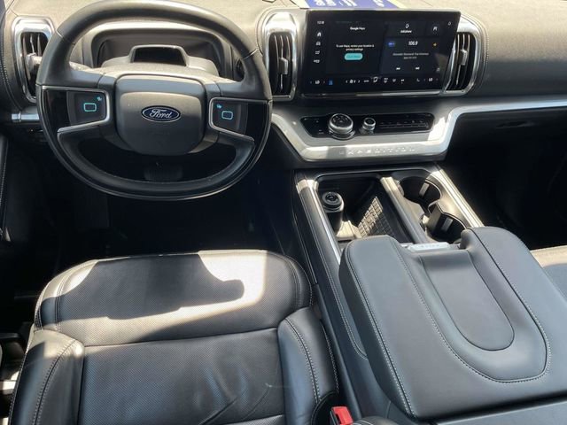 Certified 2025 Ford Expedition Max Platinum AWD/4WD image 3