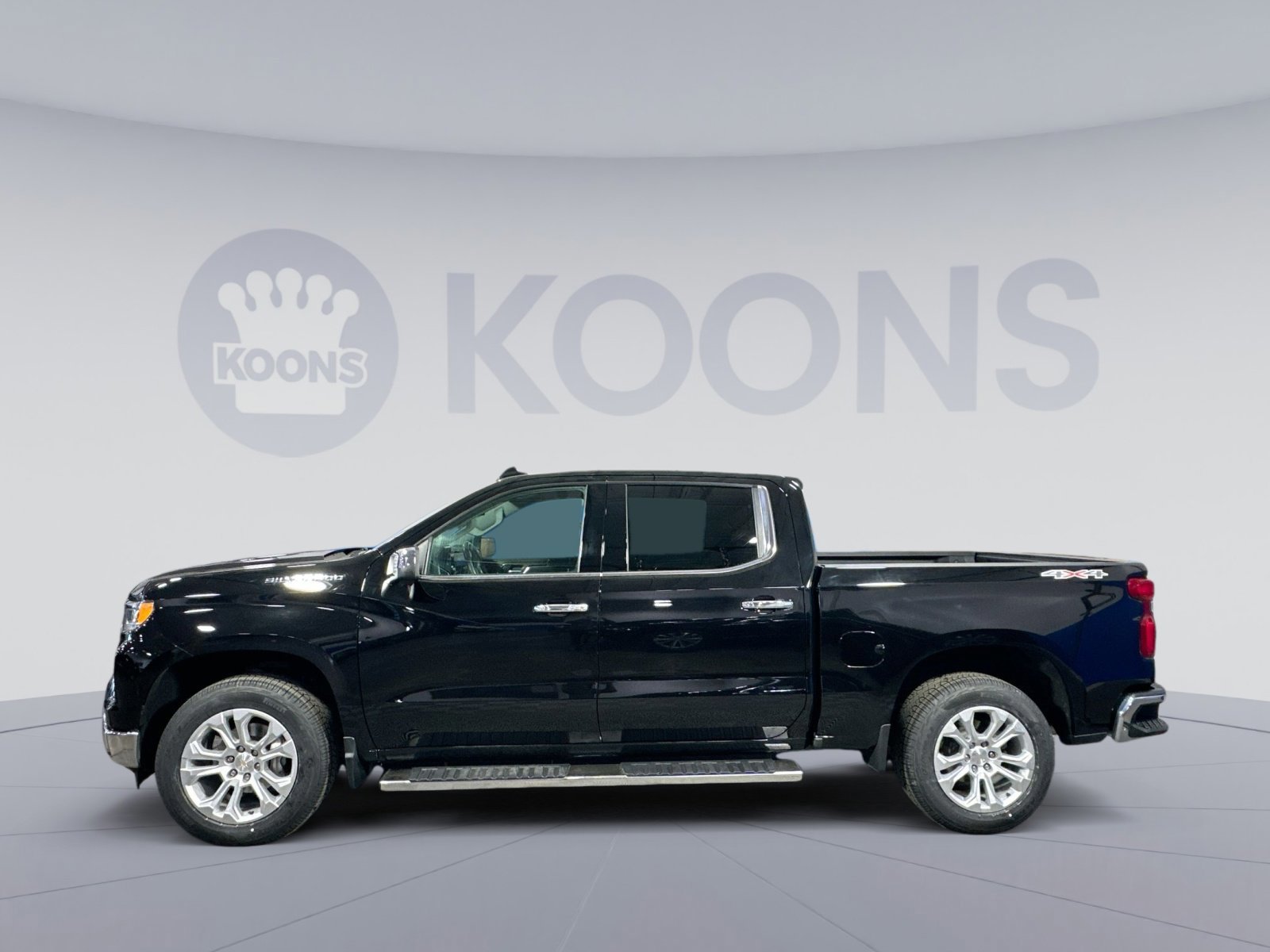 Used 2023 Chevrolet Silverado 1500 LTZ image 2