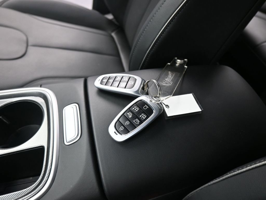 Used 2023 Hyundai Santa Fe Limited image 48