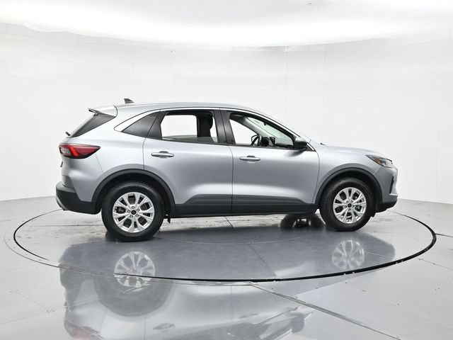 Certified 2024 Ford Escape Active AWD/4WD image 2