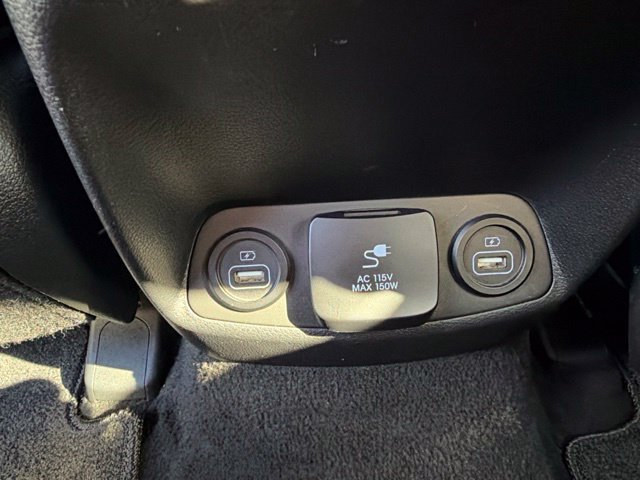 Used 2023 Hyundai Santa Fe Limited AWD/4WD image 14