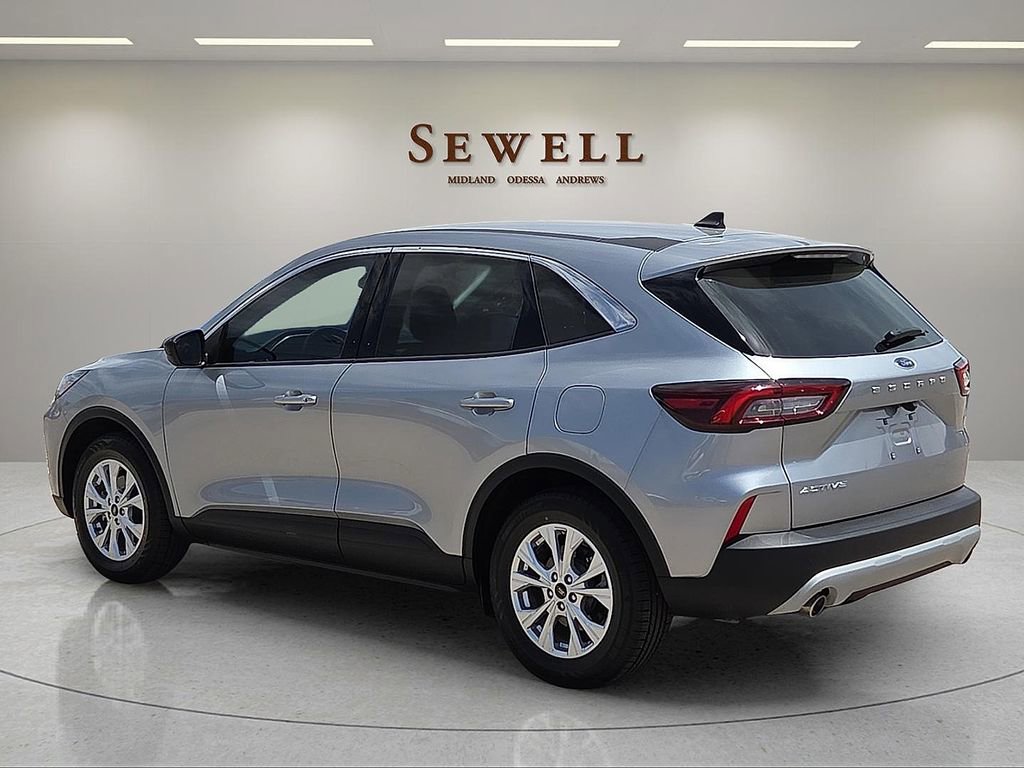 Certified 2024 Ford Escape Active FWD image 3