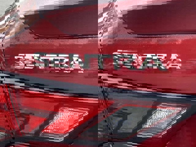 Used 2021 Nissan Sentra SR image 9