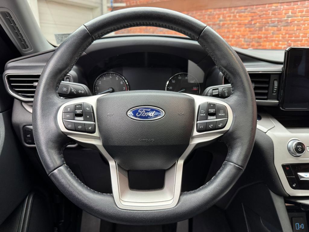 Certified 2023 Ford Explorer XLT w/ Equipment Group 202A image 17