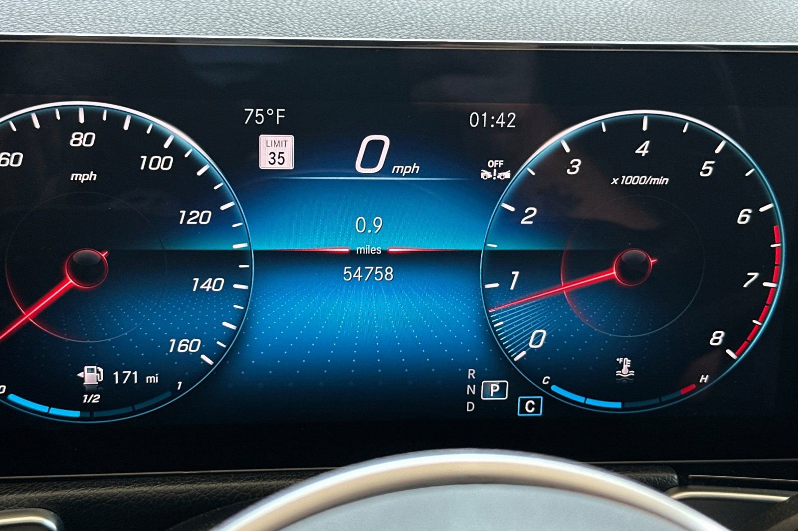 Used 2023 Mercedes-Benz GLB 250 4MATIC image 24