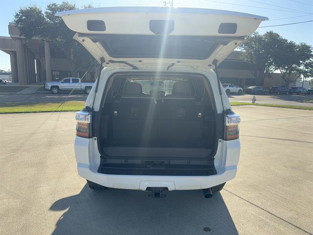Used 2021 Toyota 4Runner SR5 Premium w/ Moonroof Package AWD/4WD image 6