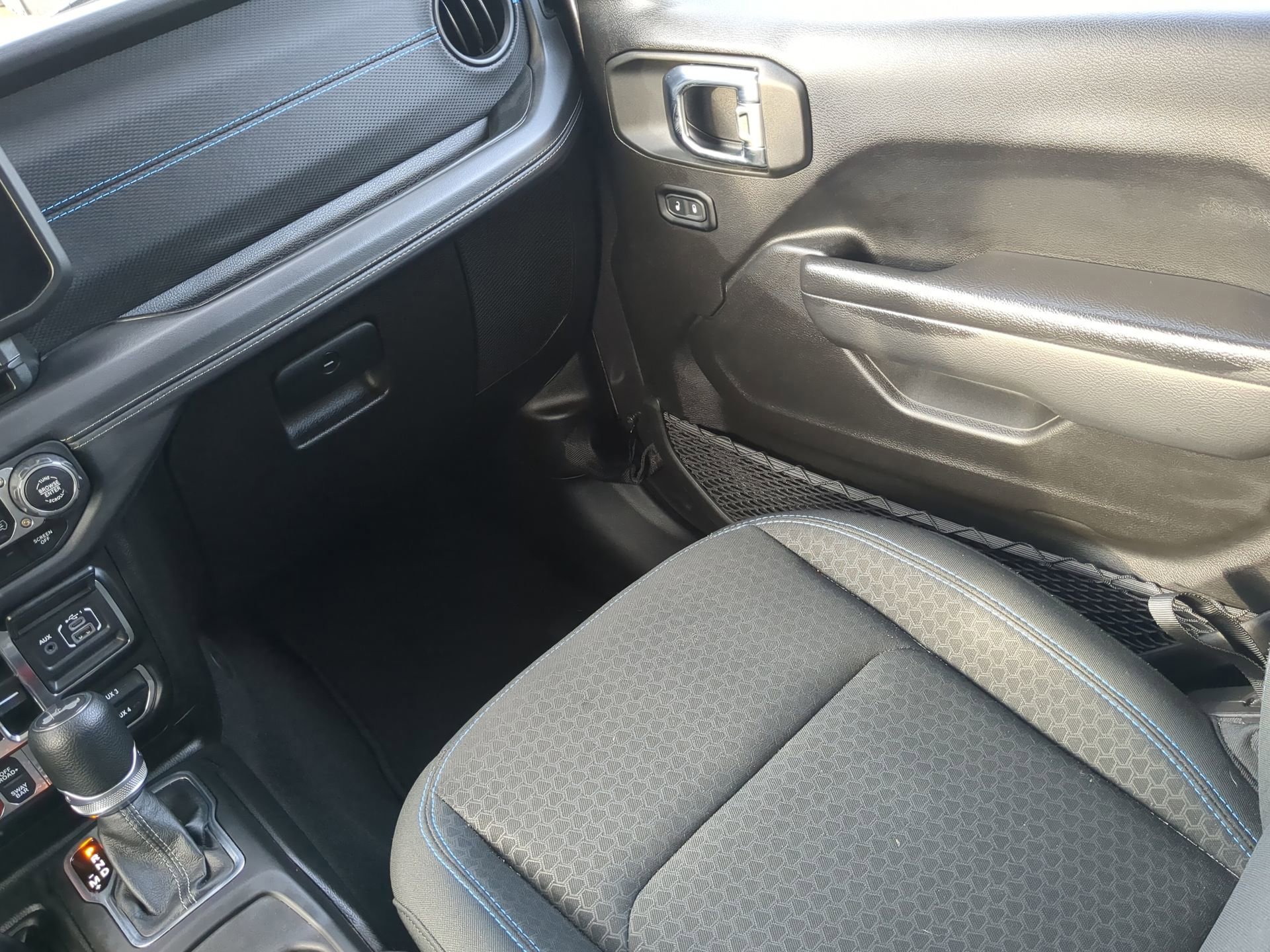 Used 2025 Jeep Wrangler Rubicon w/ Convenience Group image 45