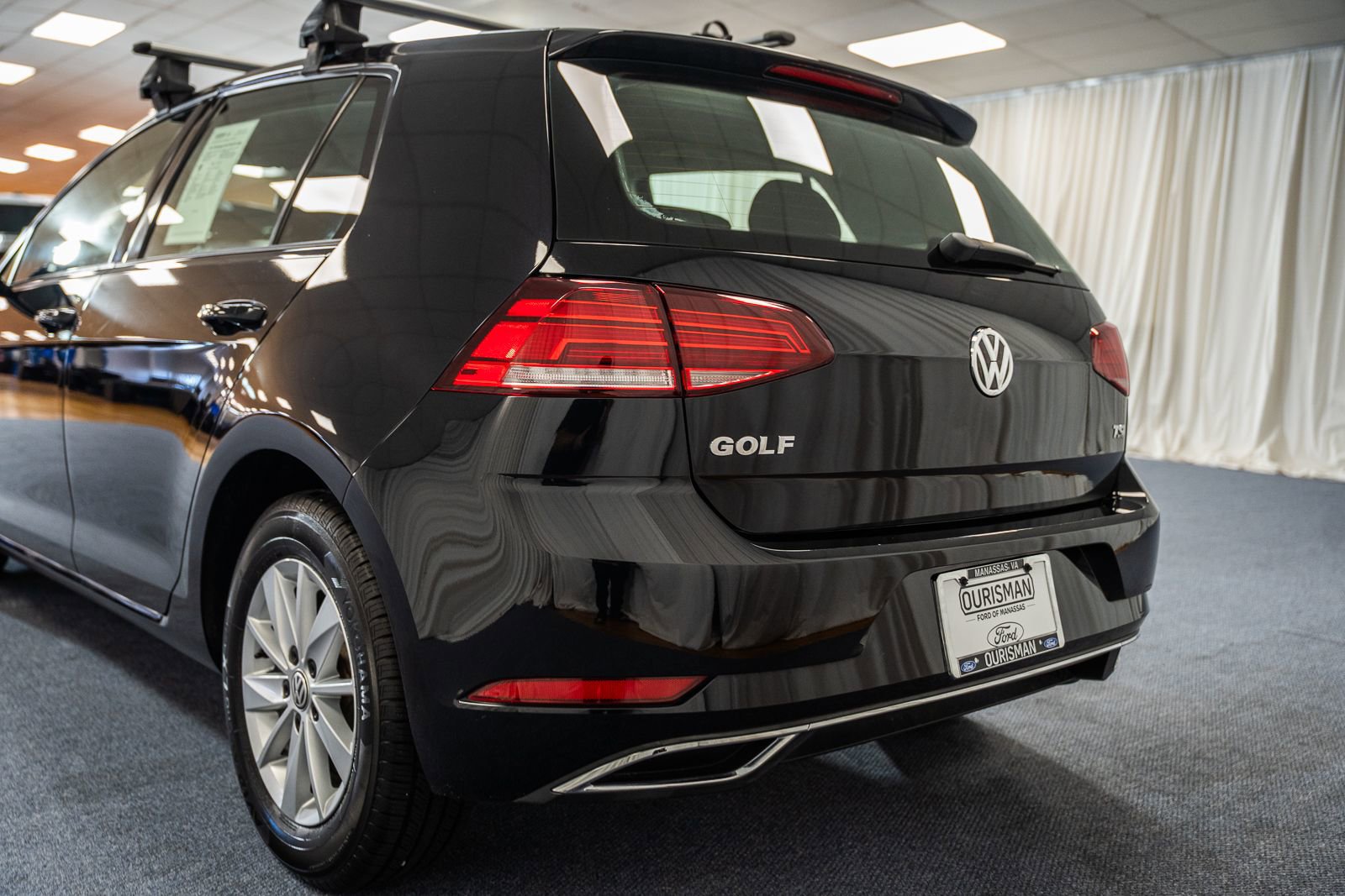 Used 2018 Volkswagen Golf SE FWD image 6