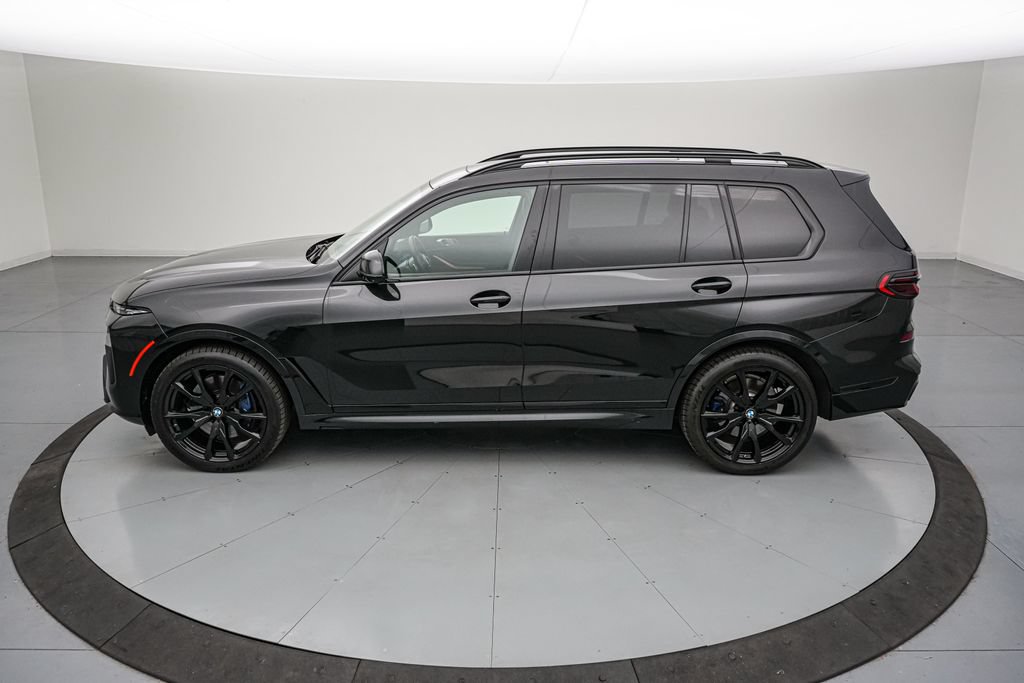Used 2024 BMW X7 xDrive40i w/ M Sport Package AWD/4WD image 7