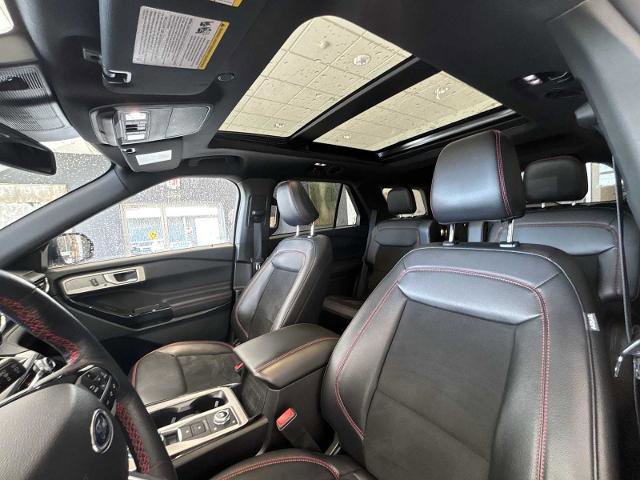 Certified 2024 Ford Explorer ST-Line w/ Class IV Trailer Tow Package AWD/4WD image 18