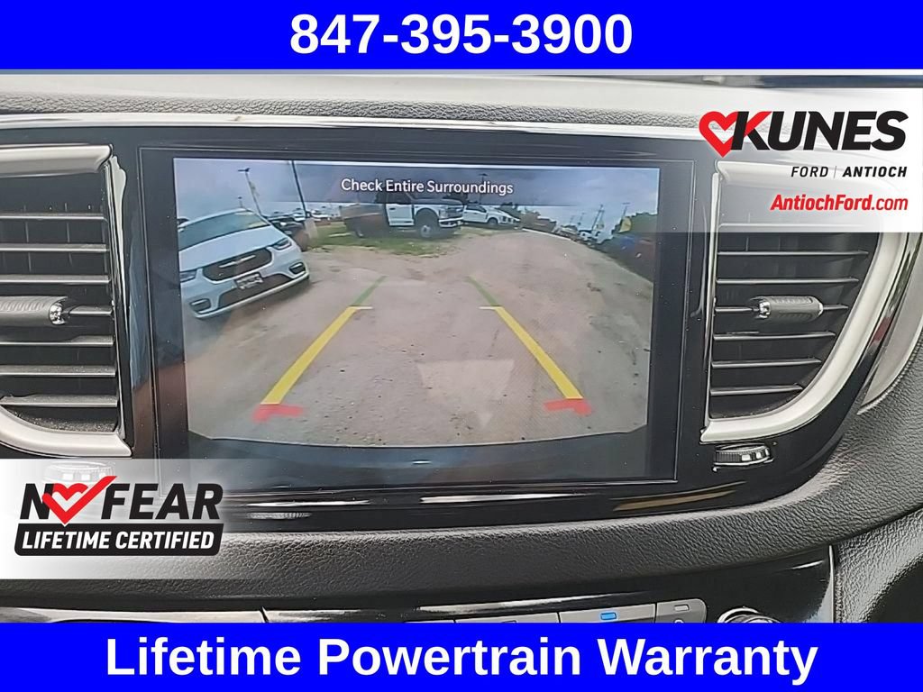 Used 2025 Chrysler Pacifica Select FWD image 27