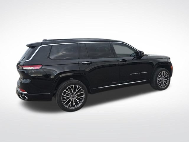 Used 2024 Jeep Grand Cherokee L Summit AWD/4WD image 3