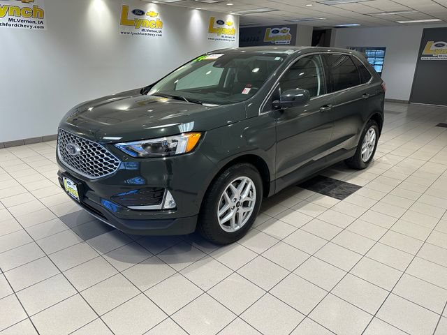 Certified 2024 Ford Edge SEL w/ Convenience Package AWD/4WD image 2