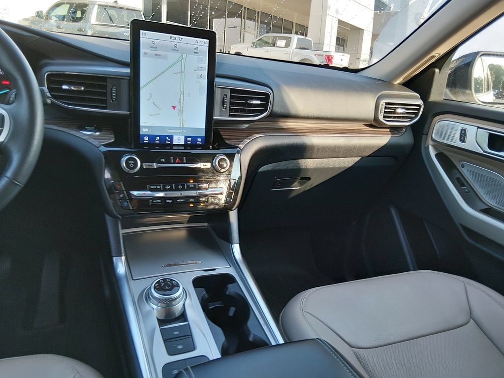 Certified 2023 Ford Explorer Limited w/ Limited Technology Package RWD image 12