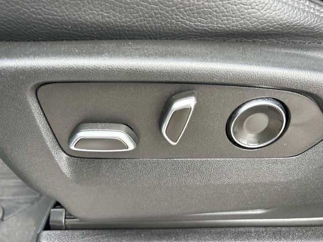 Used 2023 GMC Yukon XL Denali w/ LPO, Floor Liner Package AWD/4WD image 33