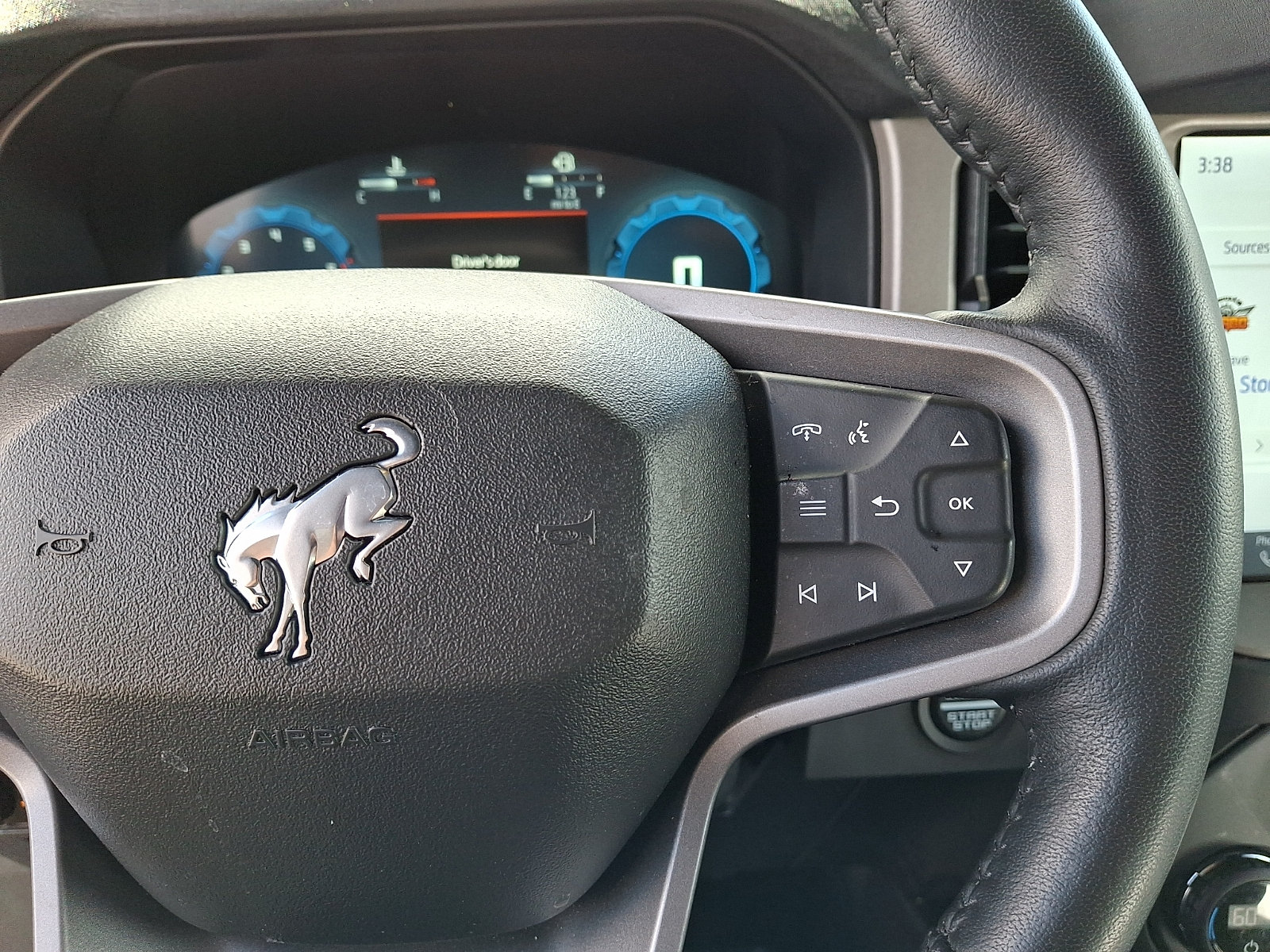 Certified 2025 Ford Bronco Outer Banks AWD/4WD image 23