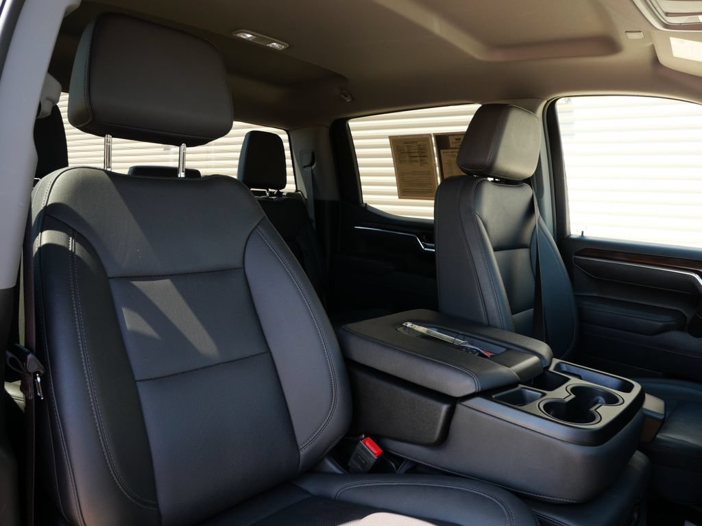 Used 2025 GMC Sierra 1500 SLT AWD/4WD image 43