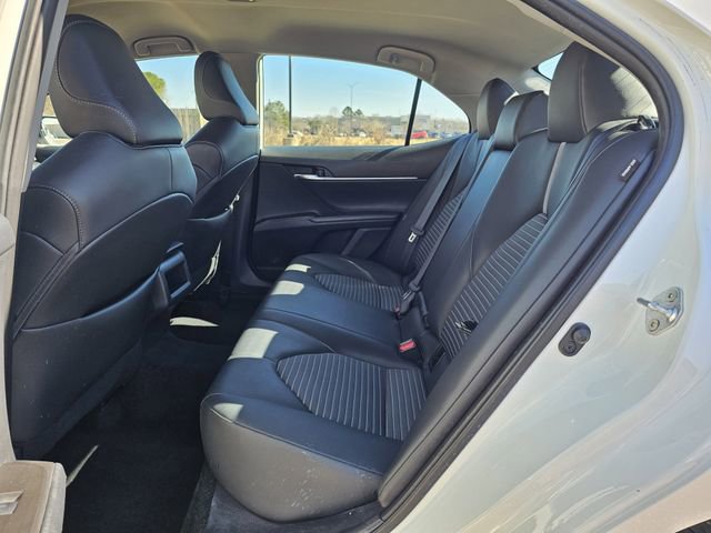Used 2024 Toyota Camry SE image 16
