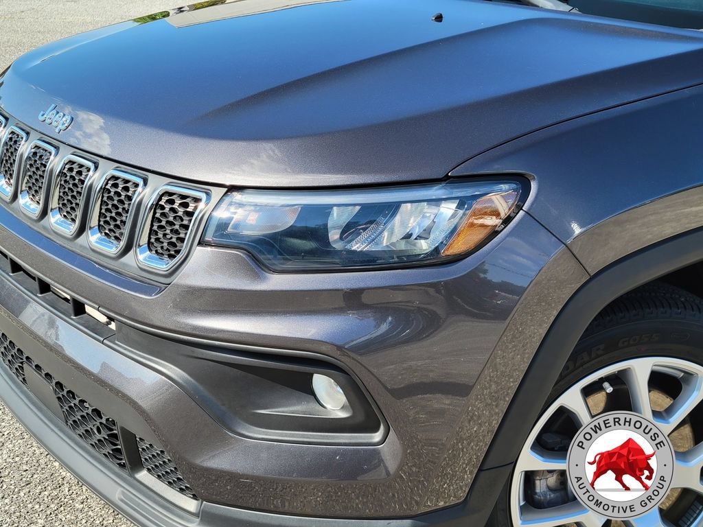 Used 2023 Jeep Compass Latitude AWD/4WD image 11
