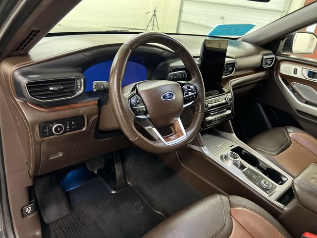Certified 2023 Ford Explorer King Ranch w/ Technology Package AWD/4WD image 13
