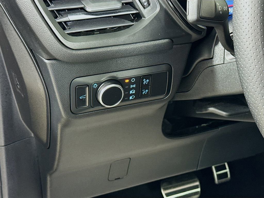 Certified 2023 Ford Escape ST-Line w/ Tech Pack #1 image 14