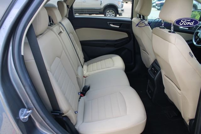 Certified 2022 Ford Edge SE w/ Black Appearance Package AWD/4WD image 12