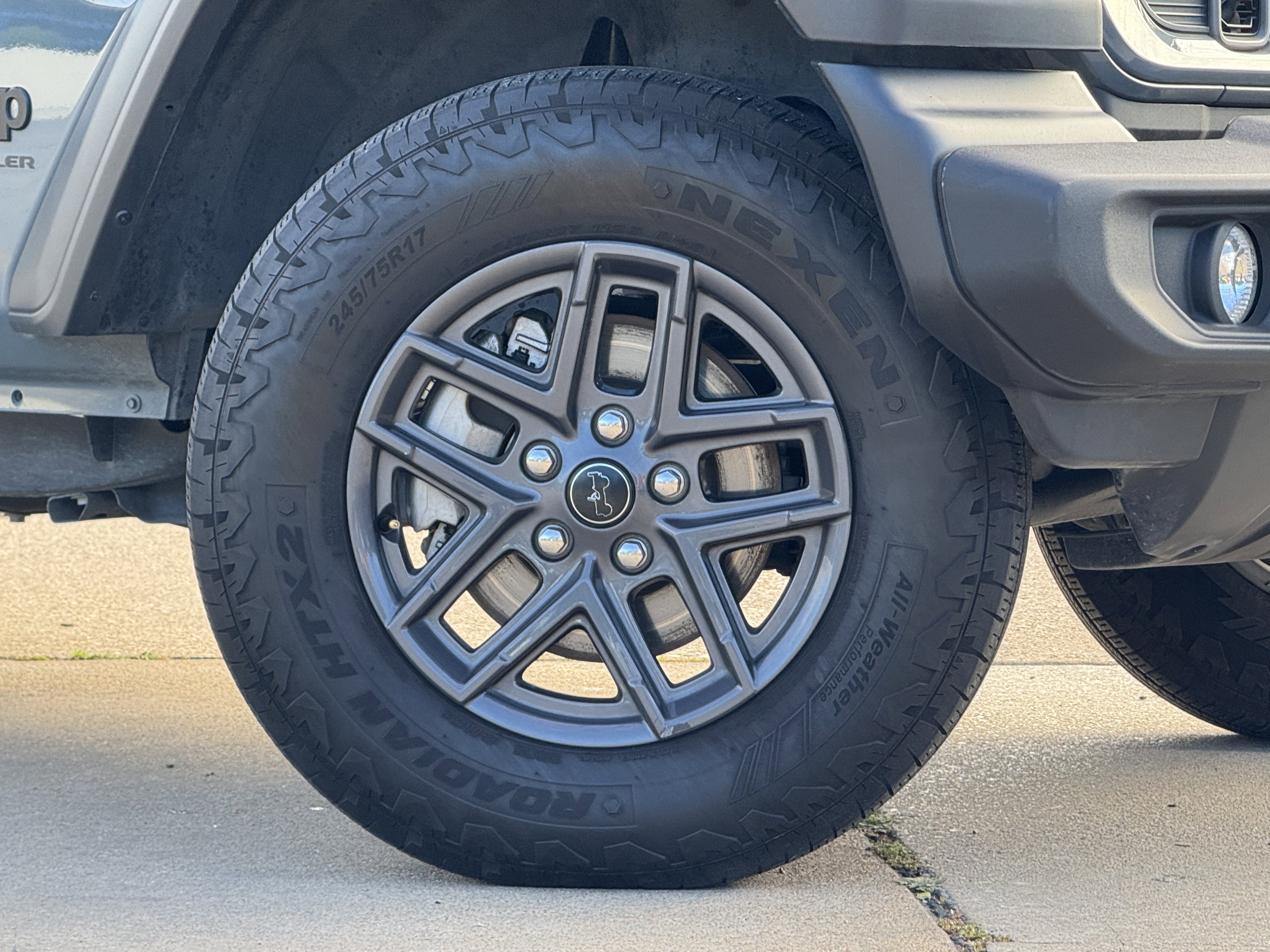 Used 2025 Jeep Wrangler Sport S image 3