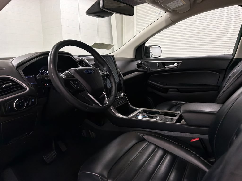 Certified 2024 Ford Edge SEL AWD/4WD image 6