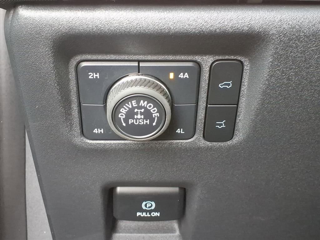 Certified 2025 Ford Expedition Tremor image 18