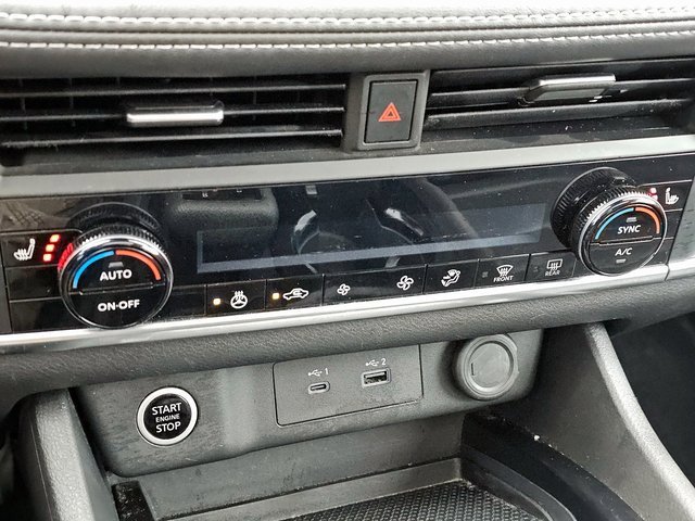 Used 2023 Nissan Rogue SV w/ SV Premium B Package image 7