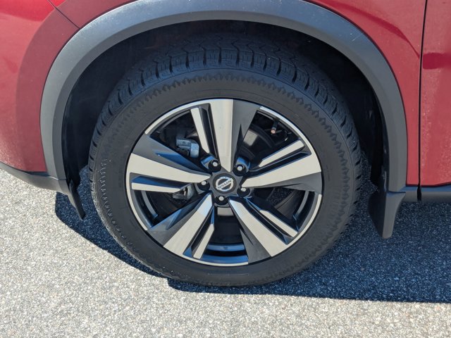 Used 2021 Nissan Rogue SL w/ Premium Package image 11