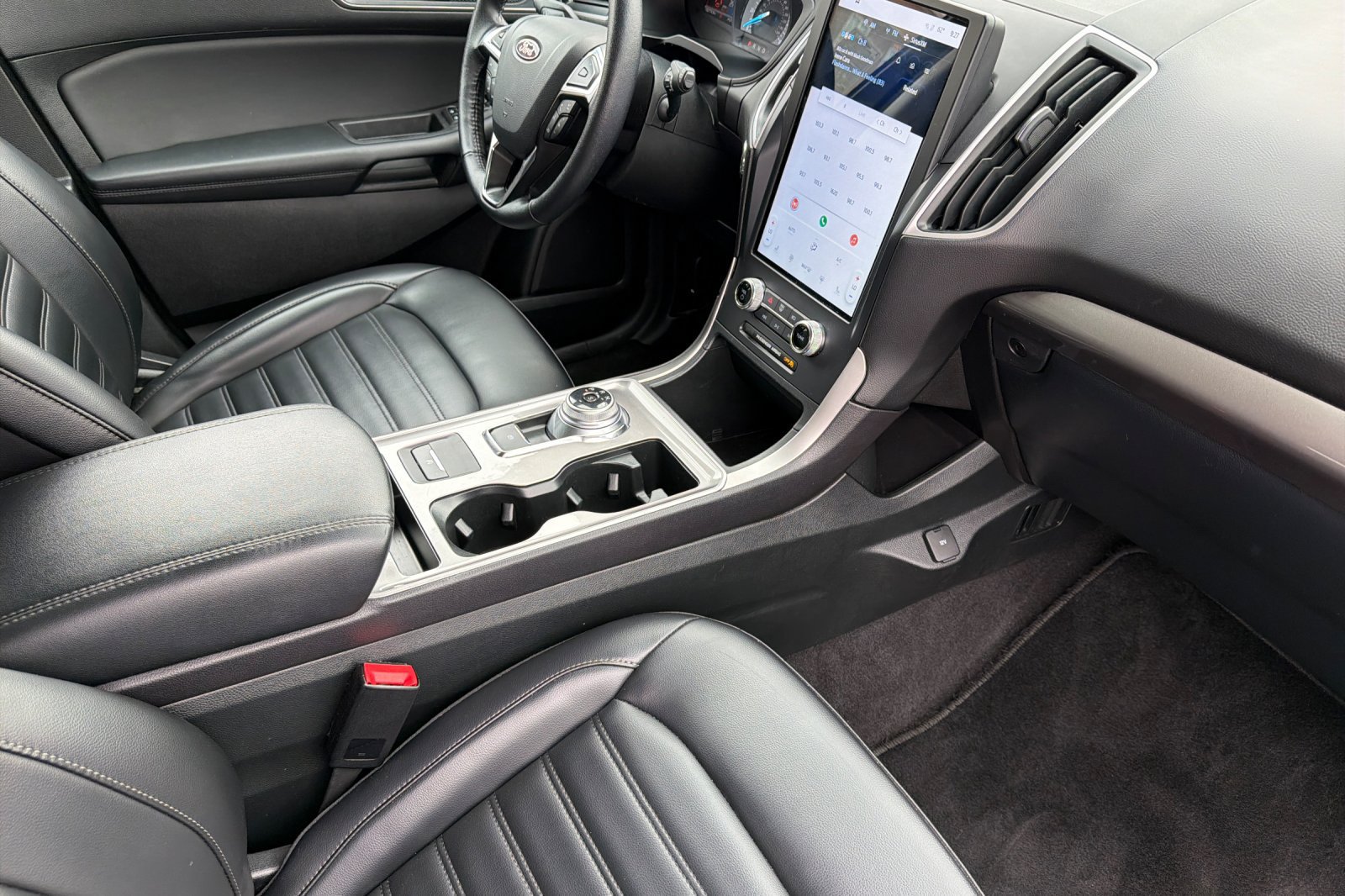 Certified 2024 Ford Edge SEL AWD/4WD image 17