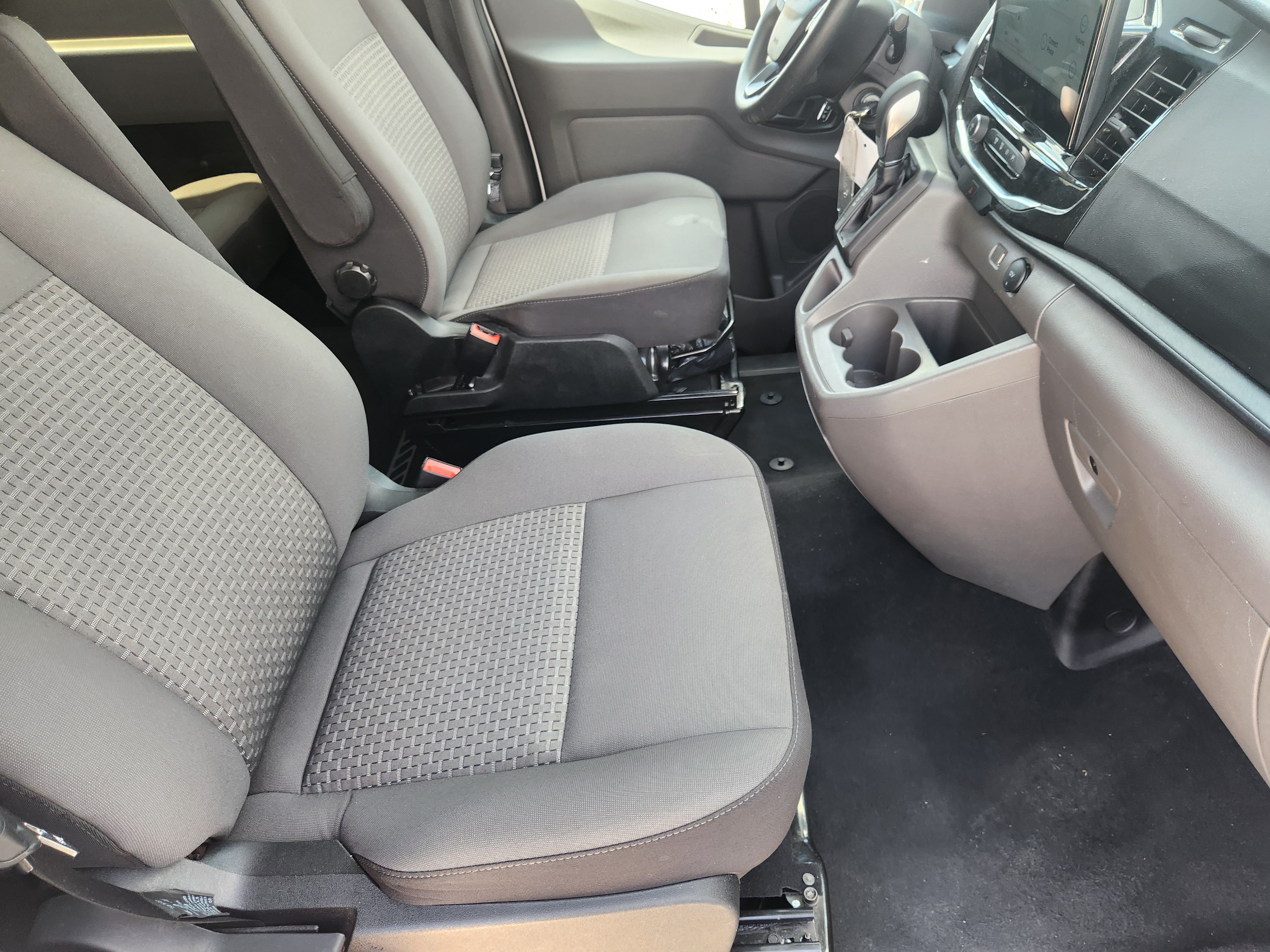Certified 2025 Ford Transit 350 XLT RWD image 15