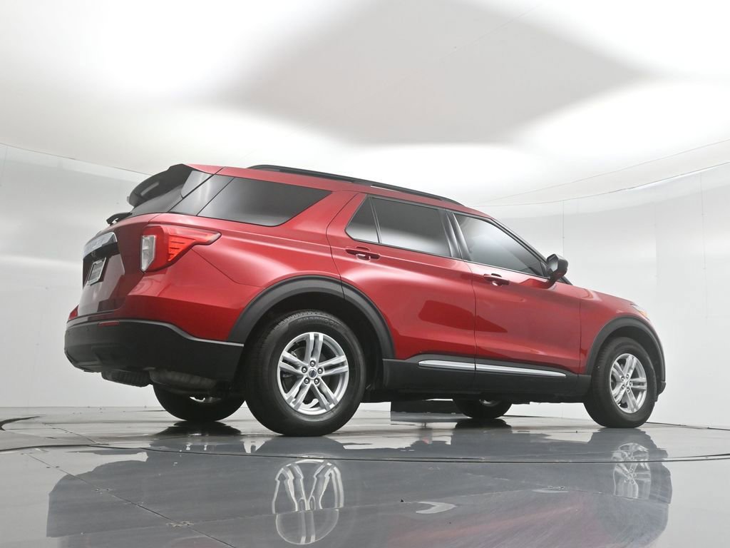 Certified 2024 Ford Explorer XLT image 14