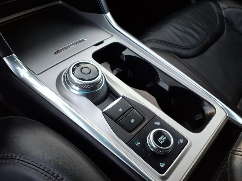 Certified 2022 Ford Explorer Platinum w/ Equipment Group 601A image 19