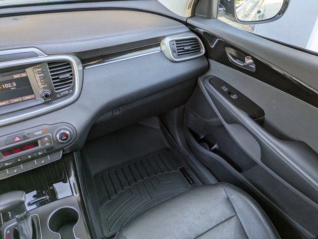Used 2019 Kia Sorento EX image 15